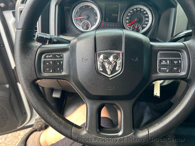 2017 Ram 3500HD CREW CAB STAKE BODY JUST 26k MILES! LIFT GATE! SUPER CLEAN UNIT! 100 PICTURES! - 22863621 - 28