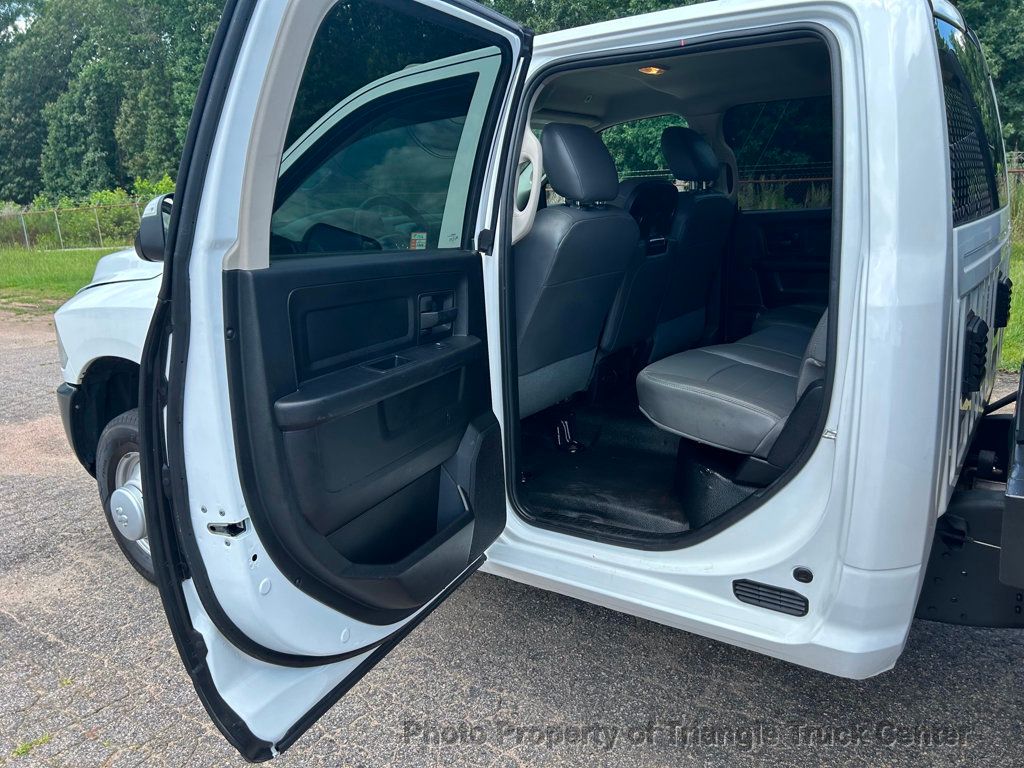 2017 Ram 3500HD CREW CAB STAKE BODY JUST 26k MILES! LIFT GATE! SUPER CLEAN UNIT! 100 PICTURES! - 22863621 - 32