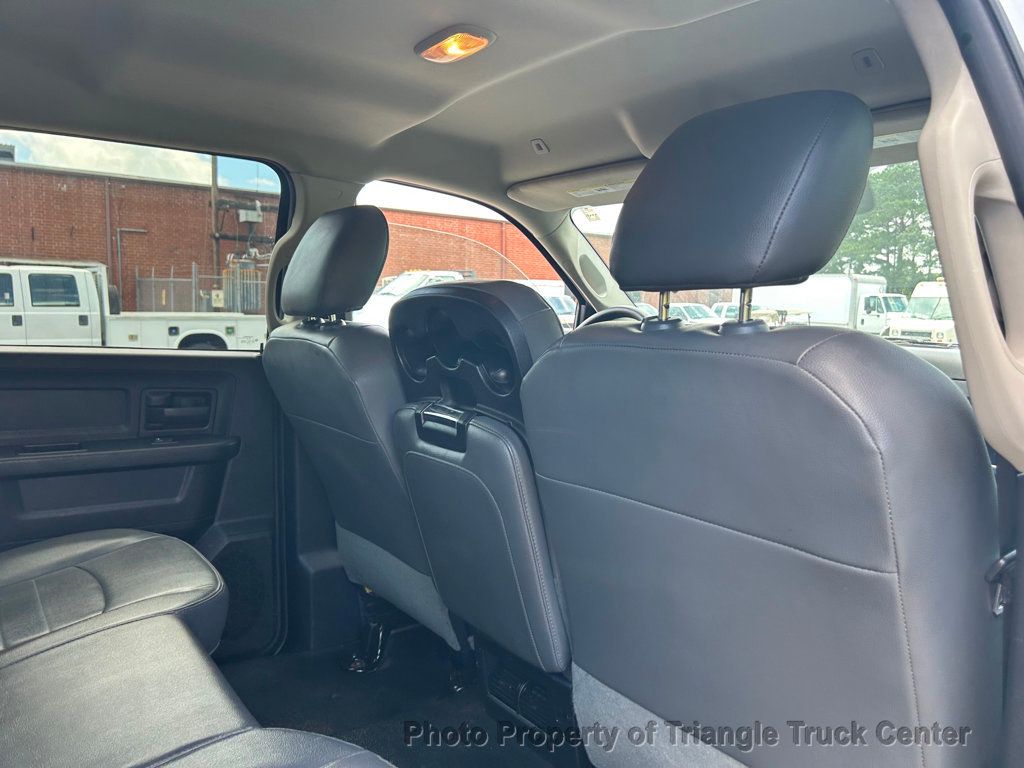 2017 Ram 3500HD CREW CAB STAKE BODY JUST 26k MILES! LIFT GATE! SUPER CLEAN UNIT! 100 PICTURES! - 22863621 - 40