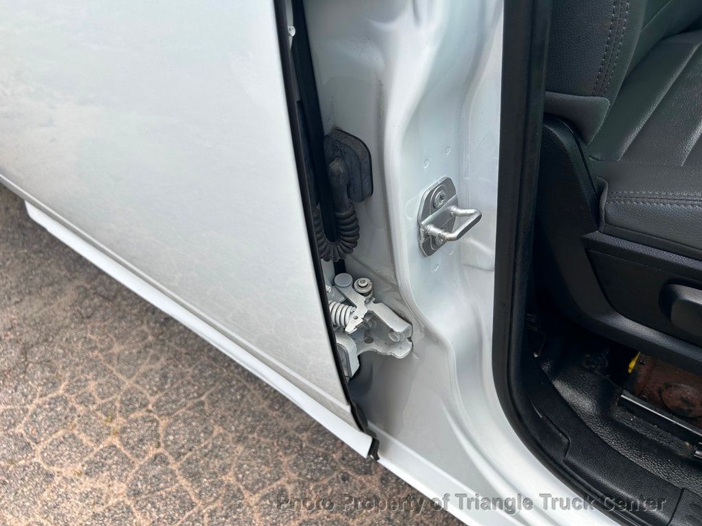 2017 Ram 3500HD CREW CAB STAKE BODY JUST 26k MILES! LIFT GATE! SUPER CLEAN UNIT! 100 PICTURES! - 22863621 - 43