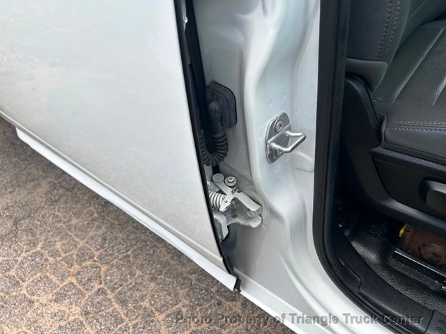 2017 Ram 3500HD CREW CAB STAKE BODY JUST 26k MILES! LIFT GATE! SUPER CLEAN UNIT! 100 PICTURES! - 22863621 - 43