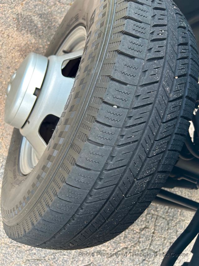 2017 Ram 3500HD CREW CAB STAKE BODY JUST 26k MILES! LIFT GATE! SUPER CLEAN UNIT! 100 PICTURES! - 22863621 - 51