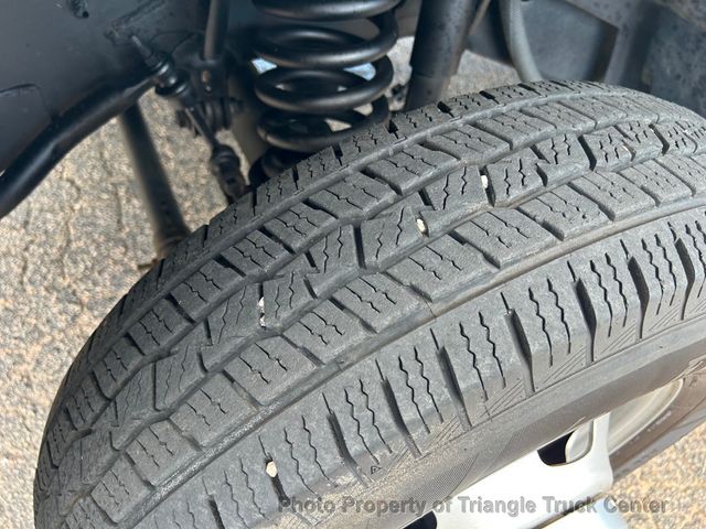 2017 Ram 3500HD CREW CAB STAKE BODY JUST 26k MILES! LIFT GATE! SUPER CLEAN UNIT! 100 PICTURES! - 22863621 - 52