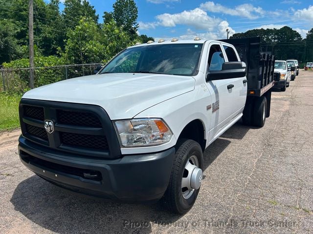 2017 Ram 3500HD CREW CAB STAKE BODY JUST 26k MILES! LIFT GATE! SUPER CLEAN UNIT! 100 PICTURES! - 22863621 - 6