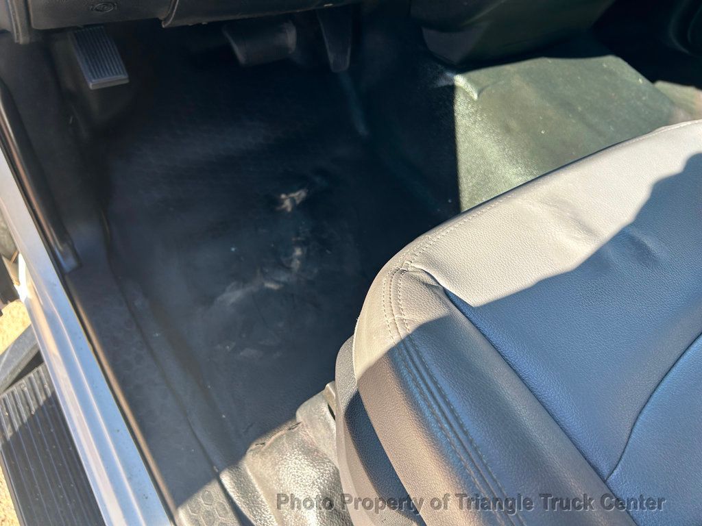 2017 Ram 3500HD WALK IN UTILITY JUST 21k MILES! FULL POWER EQUIPMENT! SUPER CLEAN UNIT! - 22928952 - 9