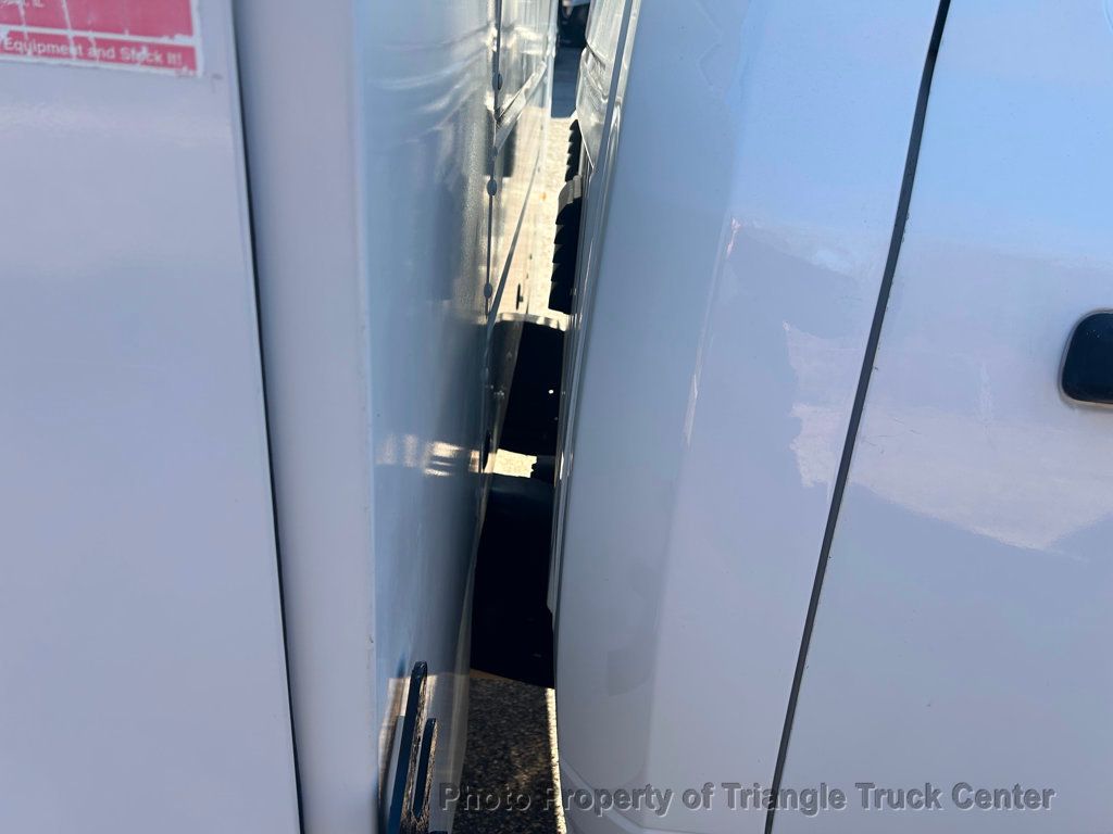 2017 Ram 3500HD WALK IN UTILITY JUST 21k MILES! FULL POWER EQUIPMENT! SUPER CLEAN UNIT! - 22928952 - 36