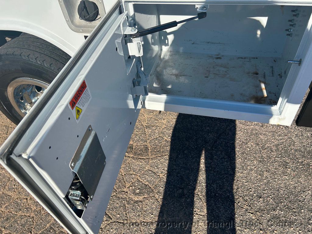 2017 Ram 3500HD WALK IN UTILITY JUST 21k MILES! FULL POWER EQUIPMENT! SUPER CLEAN UNIT! - 22928952 - 56