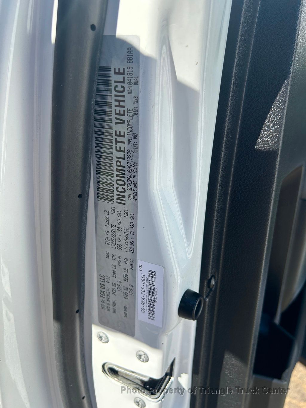 2017 Ram 3500HD WALK IN UTILITY JUST 21k MILES! FULL POWER EQUIPMENT! SUPER CLEAN UNIT! - 22928952 - 81