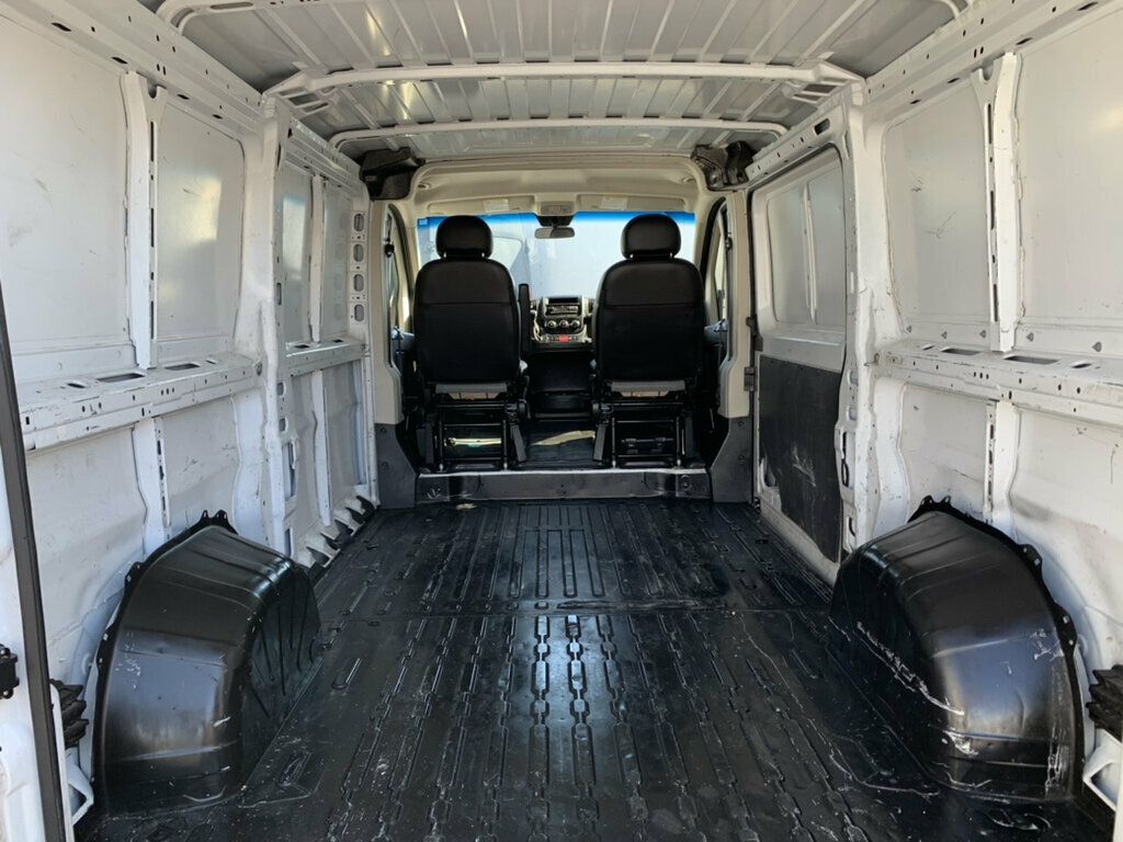 2017 Ram ProMaster Cargo Van 1500 Low Roof 136" WB - 23069674 - 4