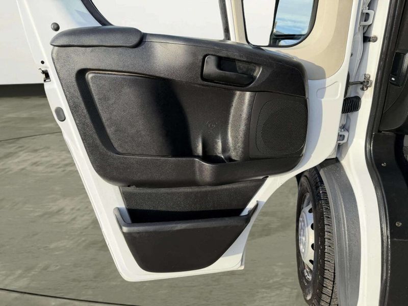 2017 Ram ProMaster Cargo Van 2500 High Roof 159" WB - 22963292 - 20