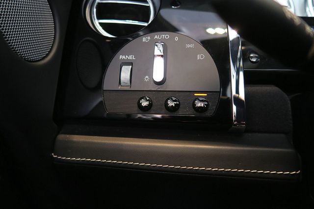 2017 Rolls-Royce Dawn Convertible - 22960413 - 22