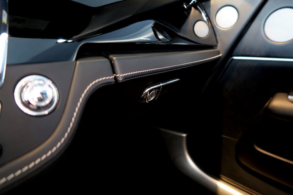 2017 Rolls-Royce Dawn Convertible - 22960413 - 25