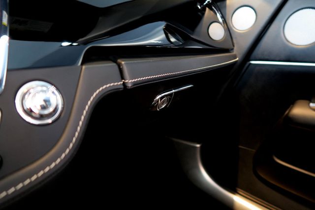 2017 Rolls-Royce Dawn Convertible - 22960413 - 25