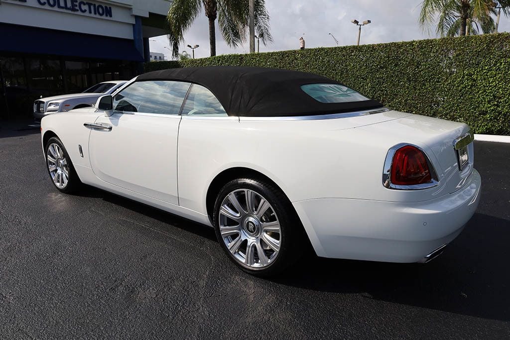 2017 Rolls-Royce Dawn Convertible - 20594306 - 6