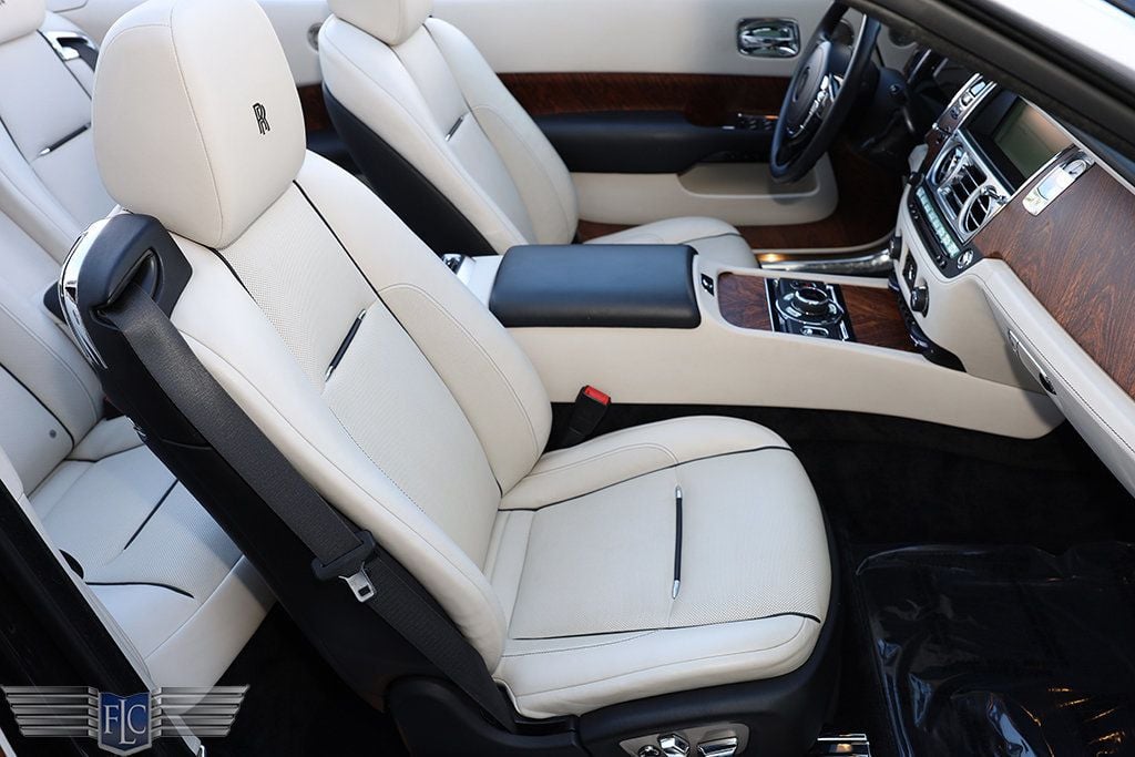 2017 Rolls-Royce Dawn Convertible - 22967978 - 15