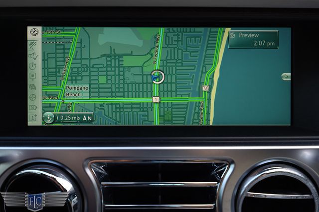 2017 Rolls-Royce Dawn Convertible - 22967978 - 26