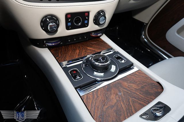 2017 Rolls-Royce Dawn Convertible - 22967978 - 30