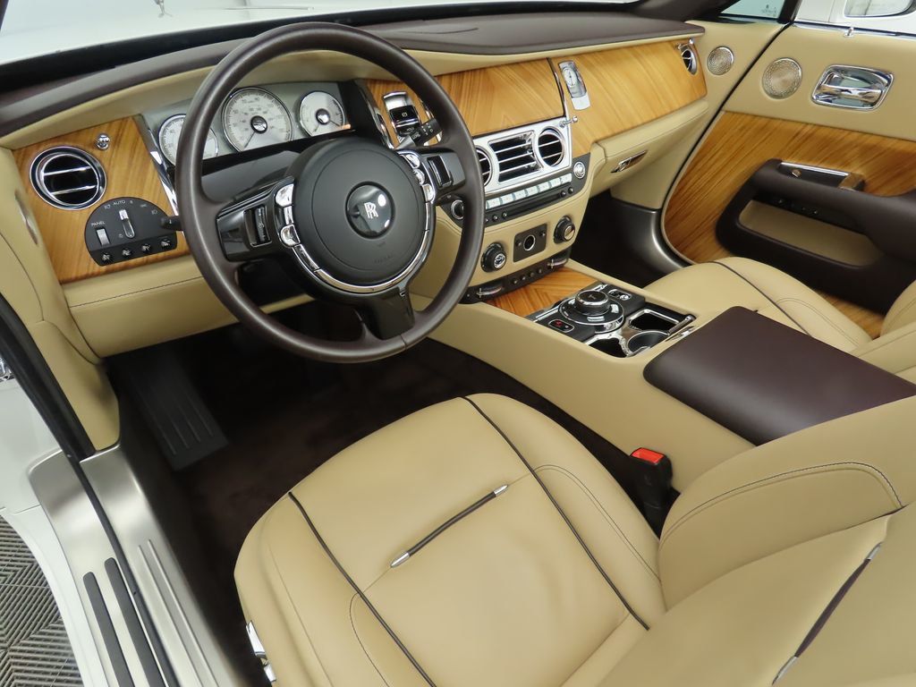 2017 Rolls Royce Dawn photo 17