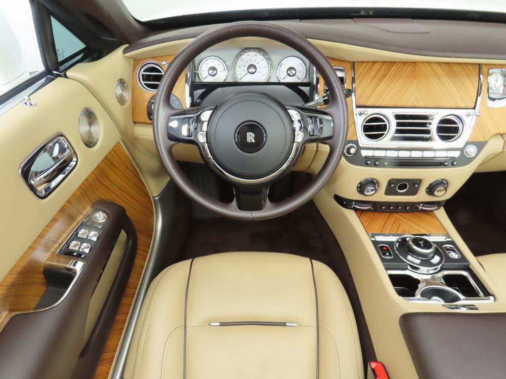 2017 Rolls Royce Dawn photo 18