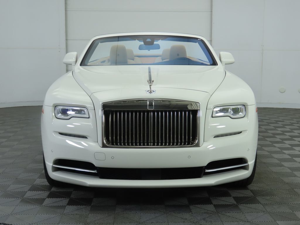 2017 Rolls Royce Dawn photo 2