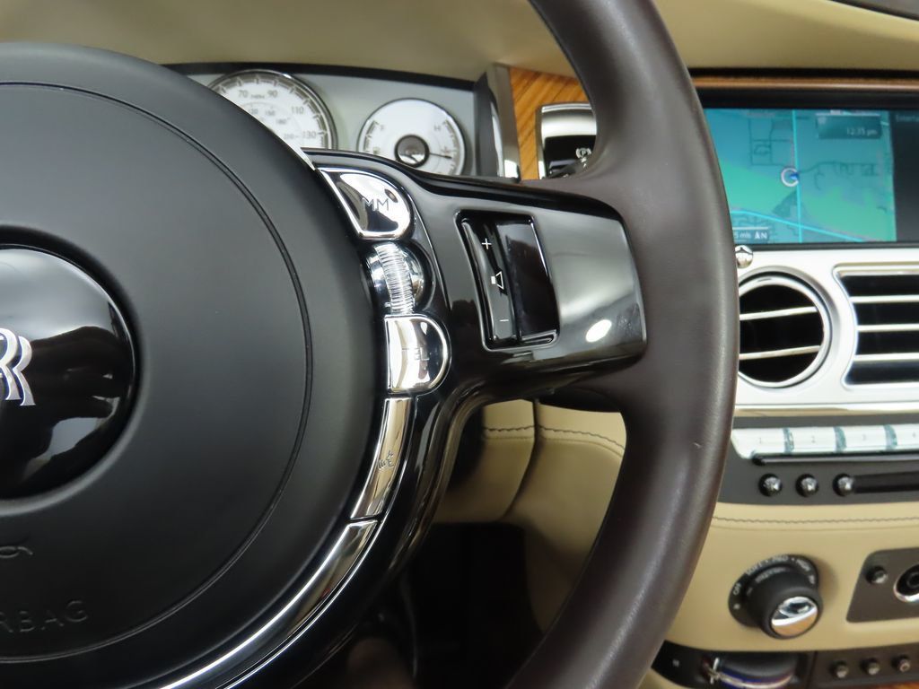 2017 Rolls Royce Dawn photo 20