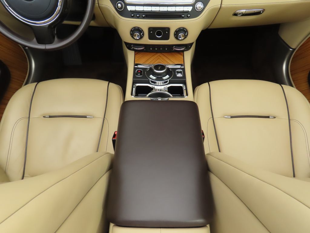 2017 Rolls Royce Dawn photo 24