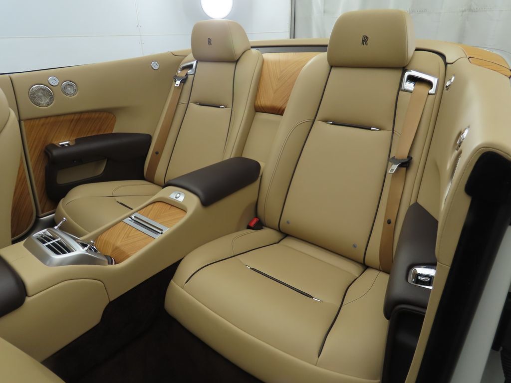 2017 Rolls Royce Dawn photo 28