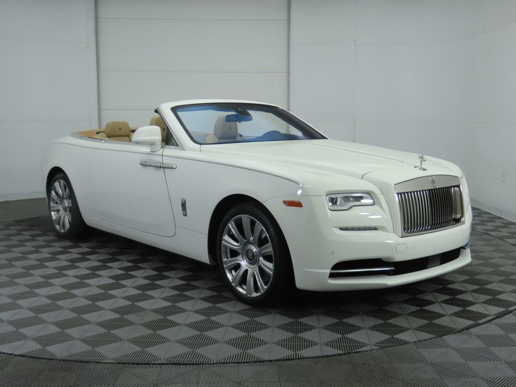 2017 Rolls Royce Dawn photo 3