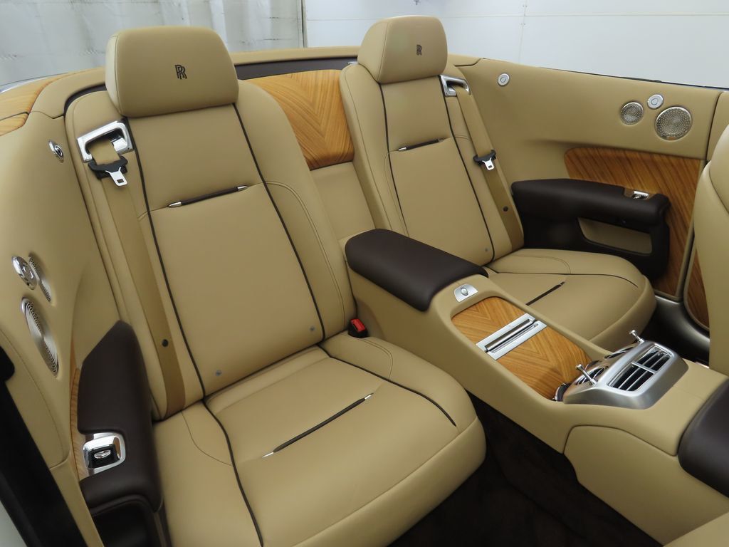 2017 Rolls Royce Dawn photo 29