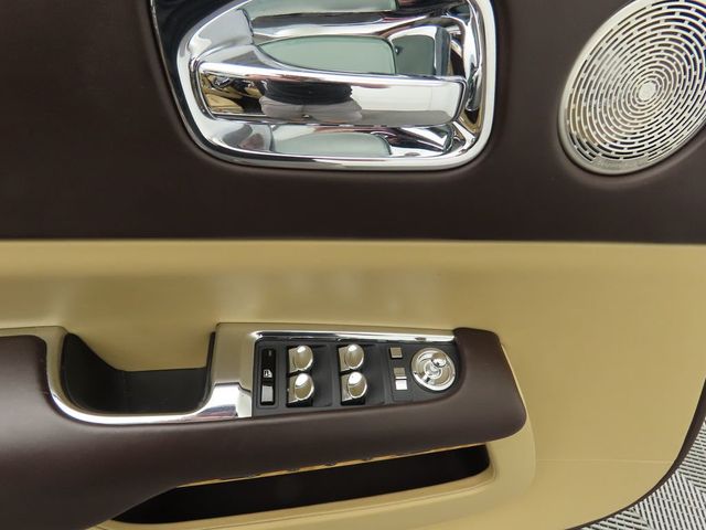 2017 Rolls-Royce Dawn Convertible - 22866351 - 29