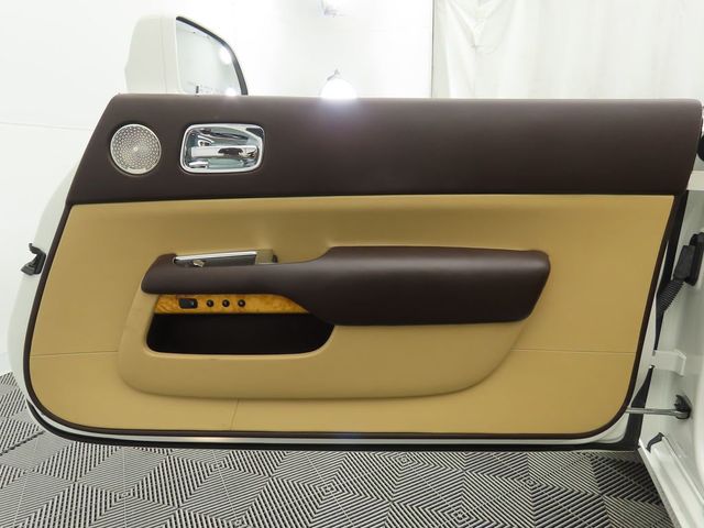 2017 Rolls-Royce Dawn Convertible - 22866351 - 31