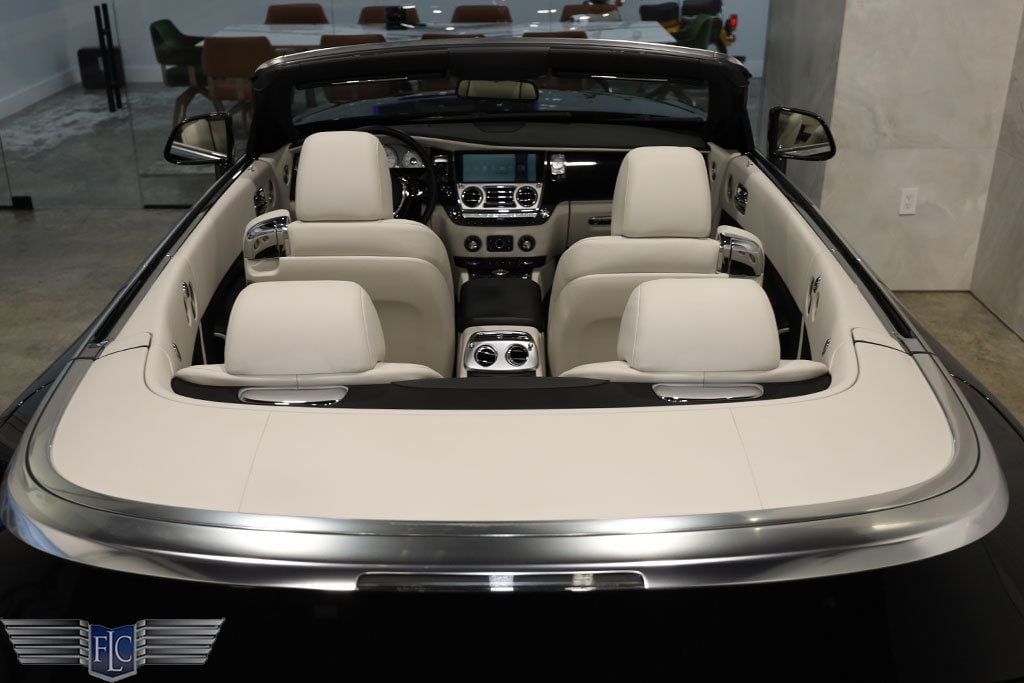 2017 Rolls-Royce Dawn Convertible - 22748274 - 11