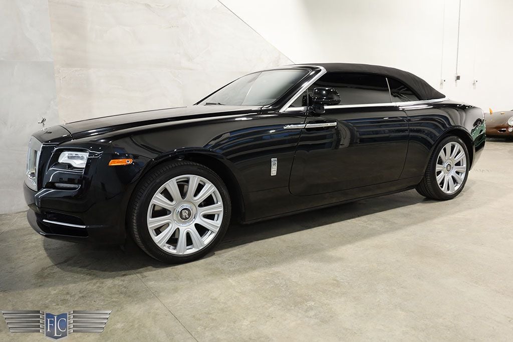 2017 Rolls-Royce Dawn Convertible - 22748274 - 3