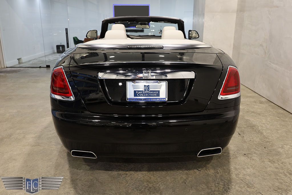 2017 Rolls-Royce Dawn Convertible - 22748274 - 7