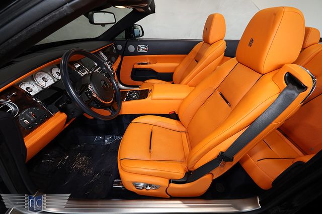 2017 Rolls-Royce Dawn Convertible - 22999334 - 18