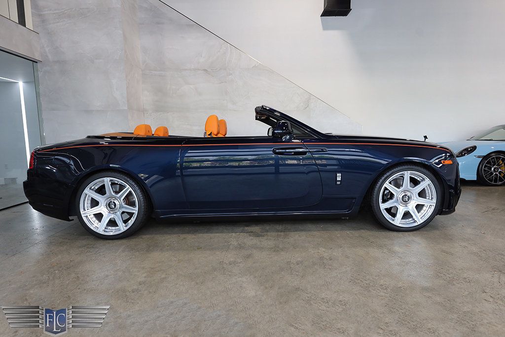 2017 Rolls-Royce Dawn Convertible - 22999334 - 1