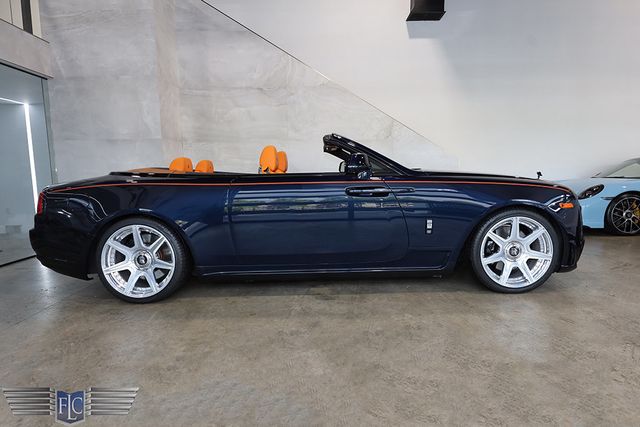 2017 Rolls-Royce Dawn Convertible - 22999334 - 1