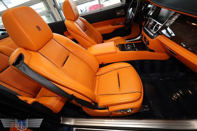 2017 Rolls-Royce Dawn Convertible - 22999334 - 19