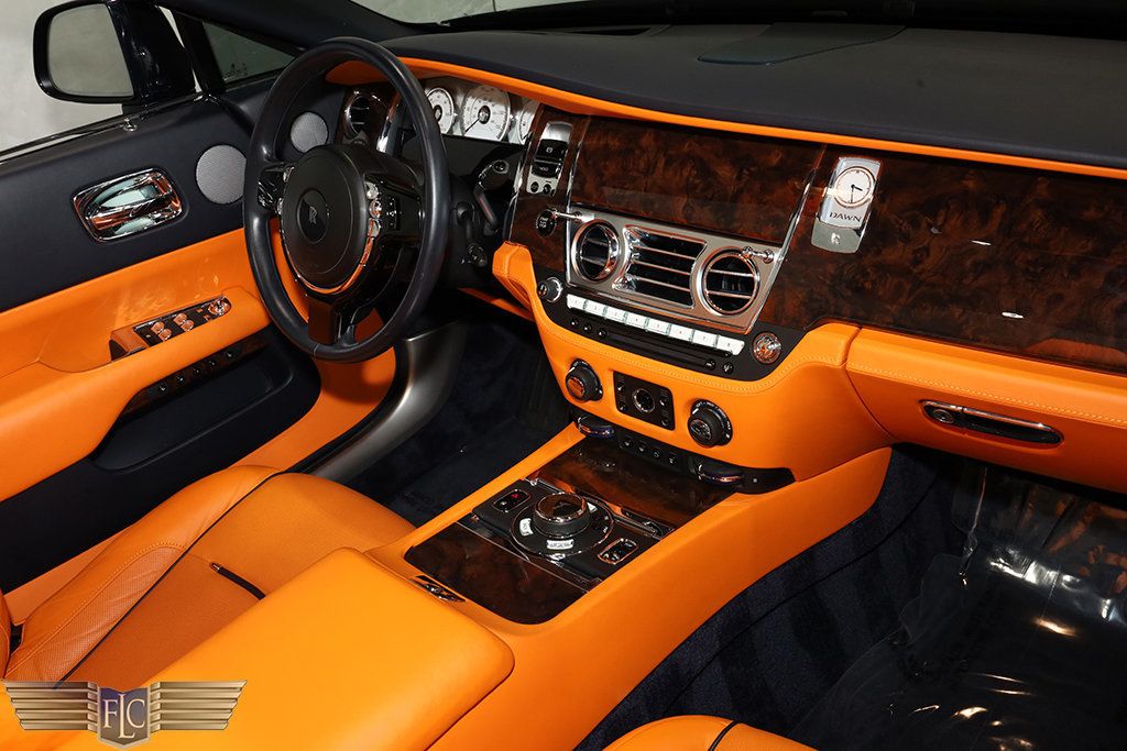 2017 Rolls-Royce Dawn Convertible - 22999334 - 24