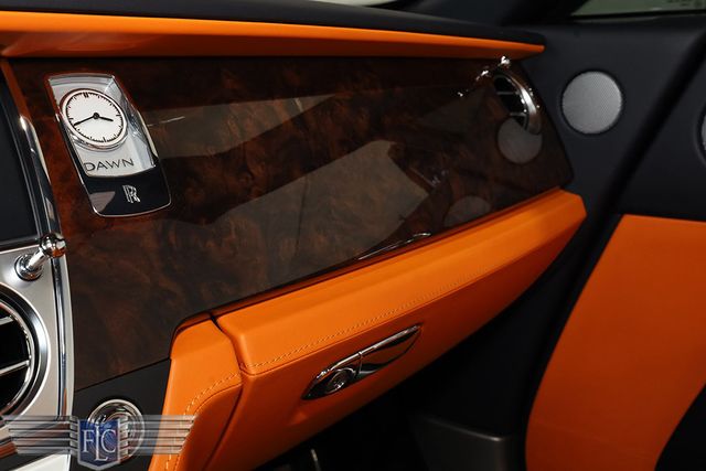 2017 Rolls-Royce Dawn Convertible - 22999334 - 28