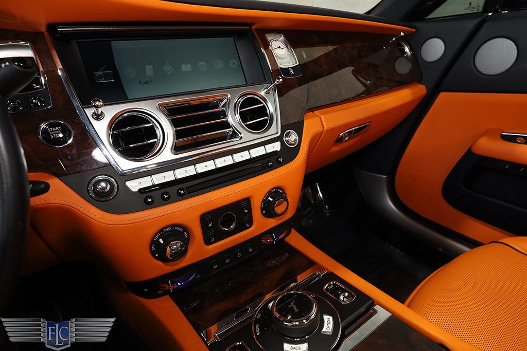 2017 Rolls-Royce Dawn Convertible - 22999334 - 29