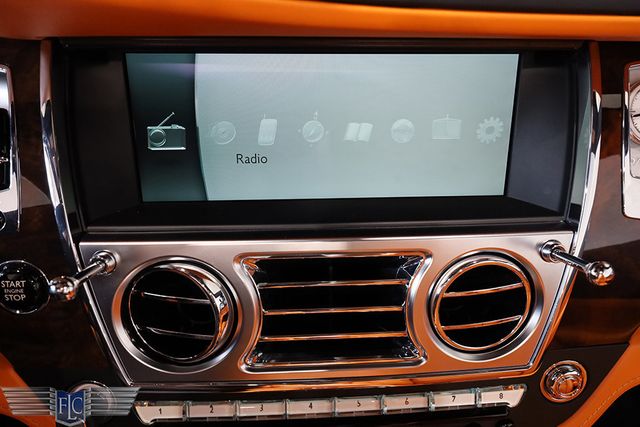 2017 Rolls-Royce Dawn Convertible - 22999334 - 30