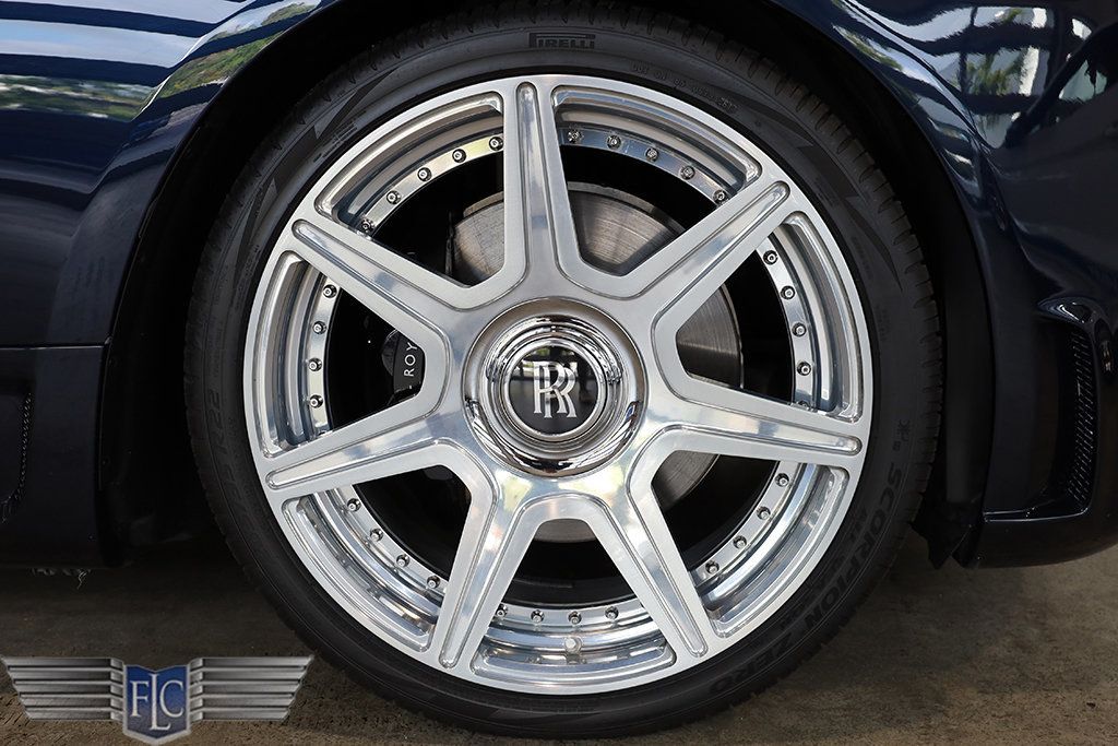 2017 Rolls-Royce Dawn Convertible - 22999334 - 39