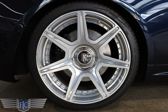 2017 Rolls-Royce Dawn Convertible - 22999334 - 40