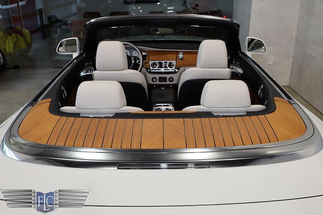 2017 Rolls-Royce Dawn Convertible - 23039198 - 15