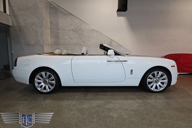2017 Rolls-Royce Dawn Convertible - 23039198 - 1