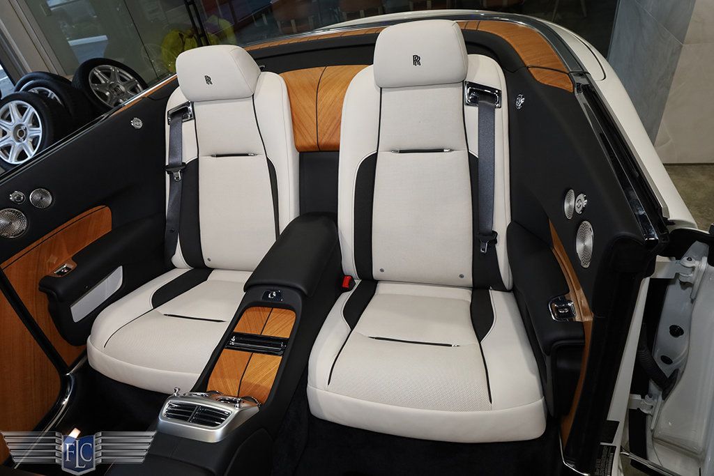 2017 Rolls-Royce Dawn Convertible - 23039198 - 22