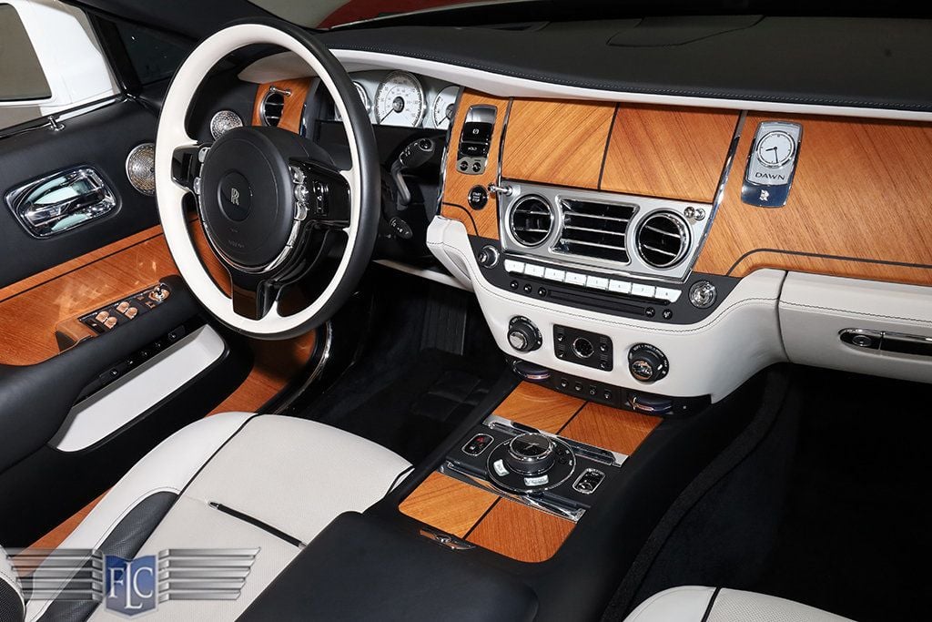 2017 Rolls-Royce Dawn Convertible - 23039198 - 26