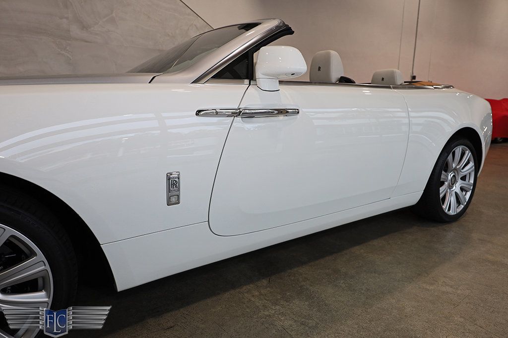 2017 Rolls-Royce Dawn Convertible - 23039198 - 8