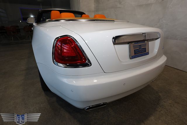 2017 Rolls-Royce Dawn Convertible - 23041760 - 9